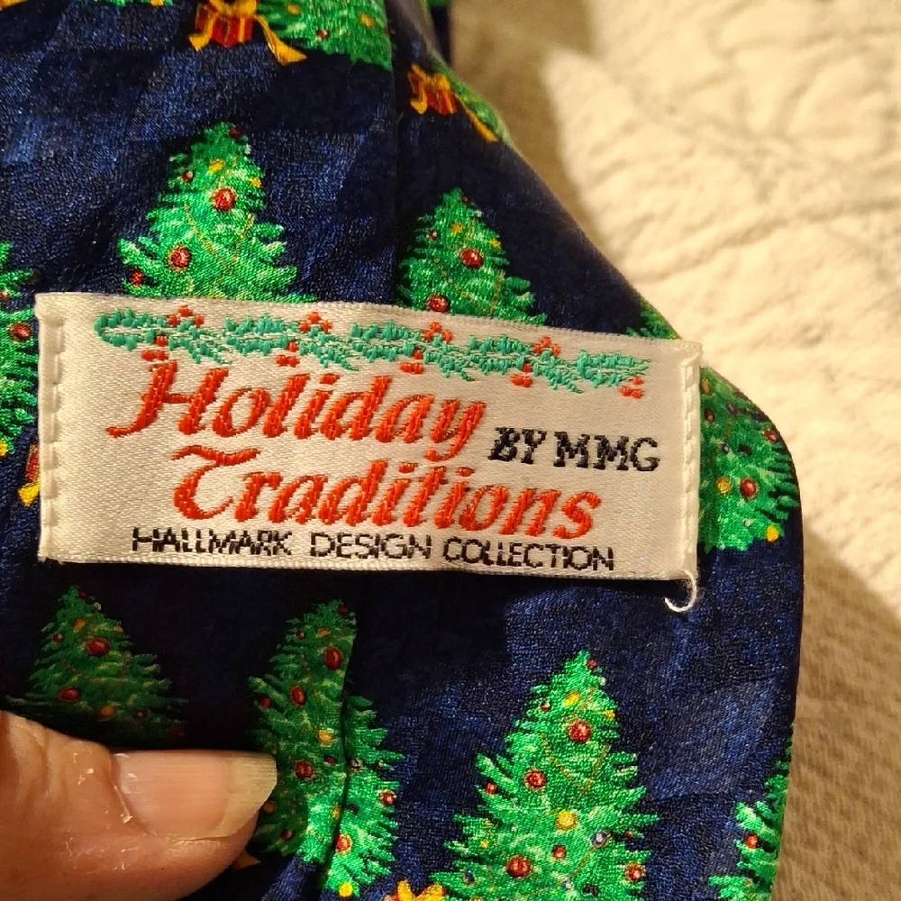 Holiday Green Christmas Tree Tie